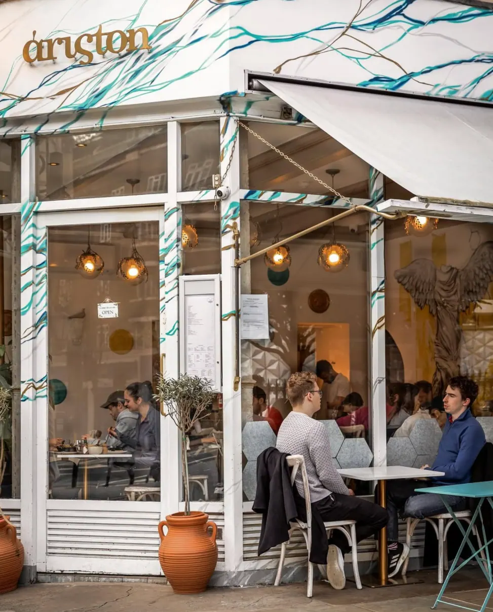 Εξώφυλλο έργου Ariston Hellenic Eatery, Εταιρική ταυτότητα από τον Άγγελο Κουρτίδη